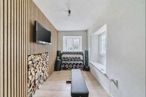 Photo 10- click for photo gallery